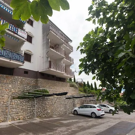 In Icici For 6 Person Apartament *