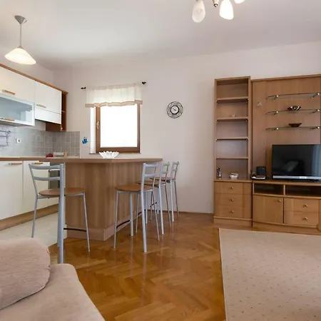 Apartament In Icici For 6 Person Opatija