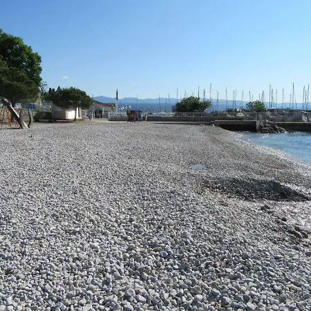 In Icici For 6 Person Opatija